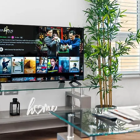 Centre - New - Smart Tv - Wifi - Intercom - Rated Birmingham