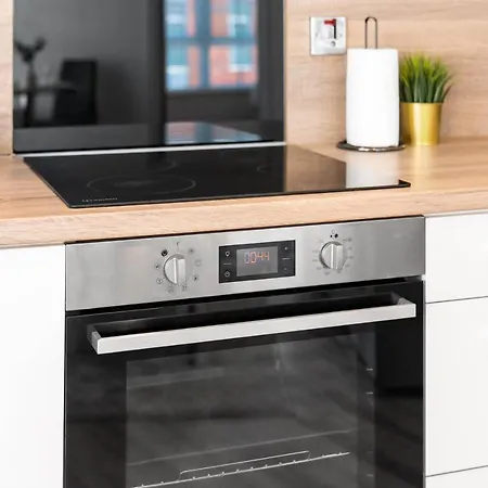 Centre - New - Smart Tv - Wifi - Intercom - Rated Apartment